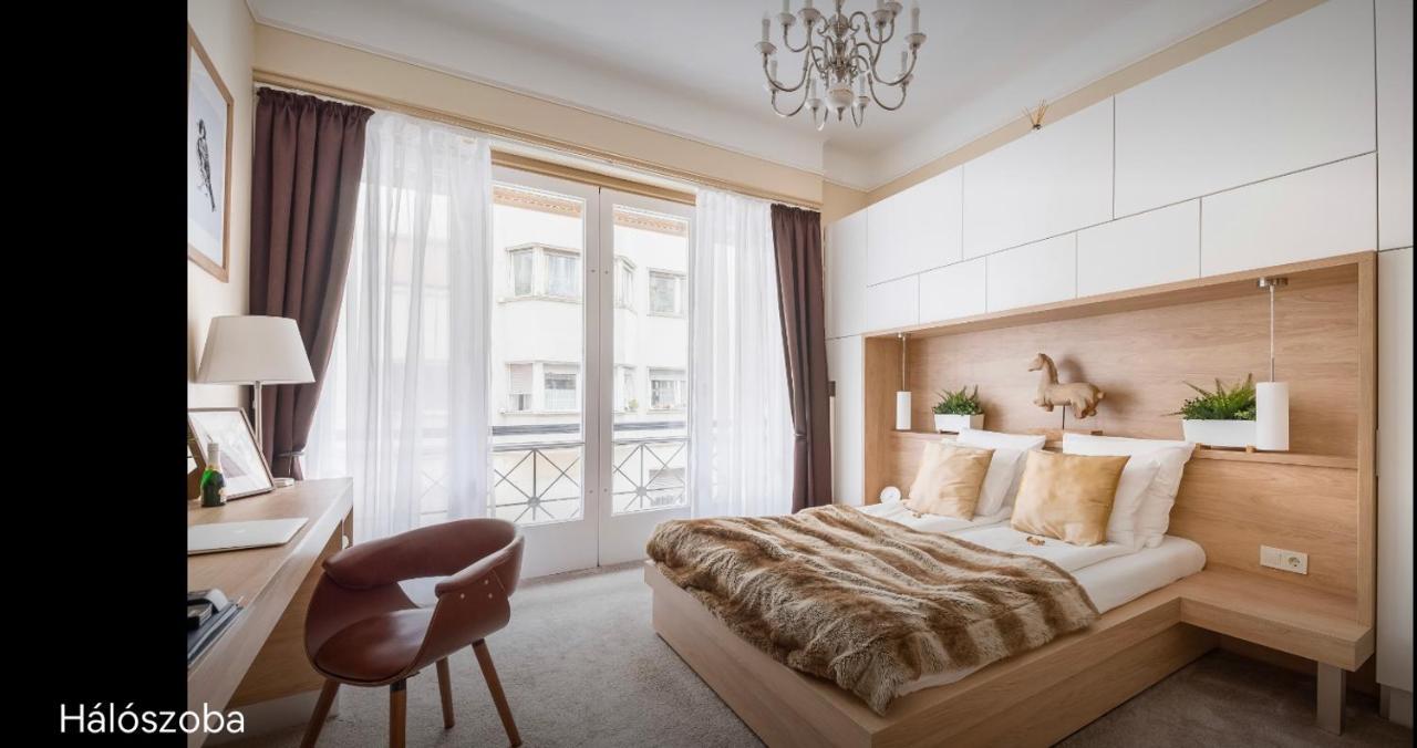 Secret Diamond Of The Parlament Apartment Budapest Luaran gambar
